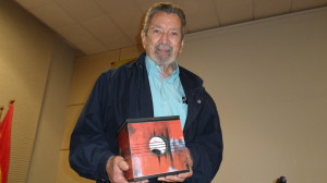 Carlos Flores y su cubo musical.