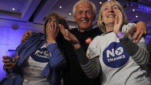 'No, gracias', está escrito en la camiseta de las señoras que saltan jubilosas por el resultado del referendo.