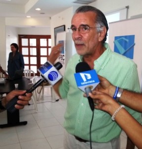 2 Eduardo Vera, gerente del proyecto,  en la rueda de prensa de este viernes.