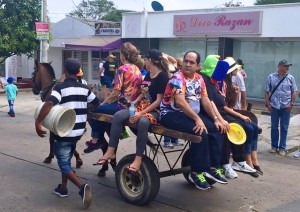 7 A mil pesitos hasta la Batalla de flores en la Vía 40.