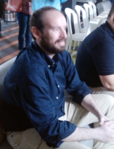1 Ernesto Aguilar Medina, el joven politólogo que abrió el debate en una tertulia.