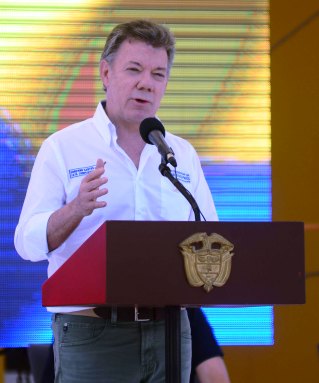 2 A Barranquilla levantó el vuelo de nuevo y ahora no la detiene nadie, dijo el Presidente Santos este jueves aquí..