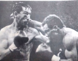 4 Combate sangrento