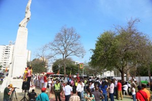4 Ya era hora de que alguien tuviera piedad del Entorno Coliseo Humberto Perea y el homenaje a la bandera que sostiene Policarpa Salabarrieta.