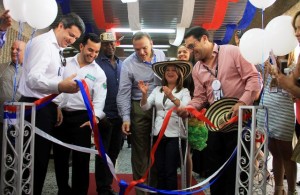 3 Vuelo inaugural )