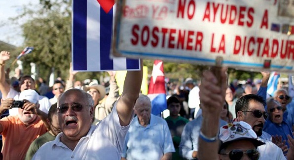 2 foto 12 mayo Disidentes cubanos emputados