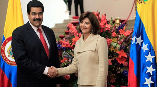 Nicolás Maduro y María Ángela Holguín.