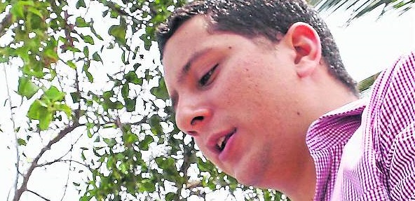 2 CARLOS MONTOYA DE UNIDOS POR LOS ARBOLES