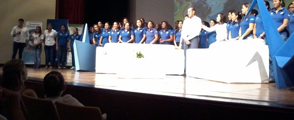 2 las que se graduaron