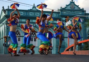 Muchas ciudades mantendrán las festividades, pero reducirán su inversión a lo mínimo.