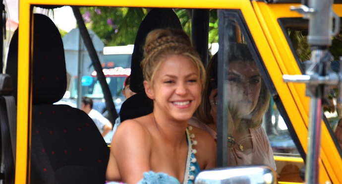 8 Shakira