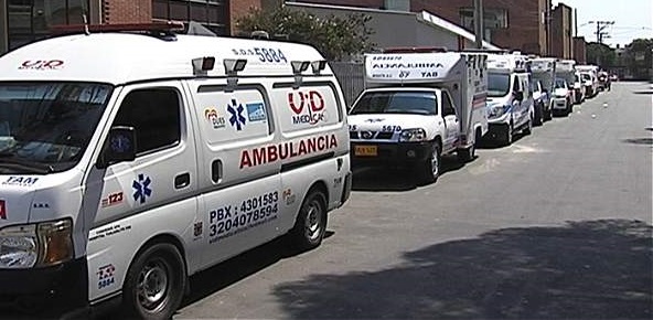 5 Ambulancias2 se pelean accidentados por el cobro de comisiones