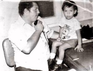Carlos con su hijo Carlos José