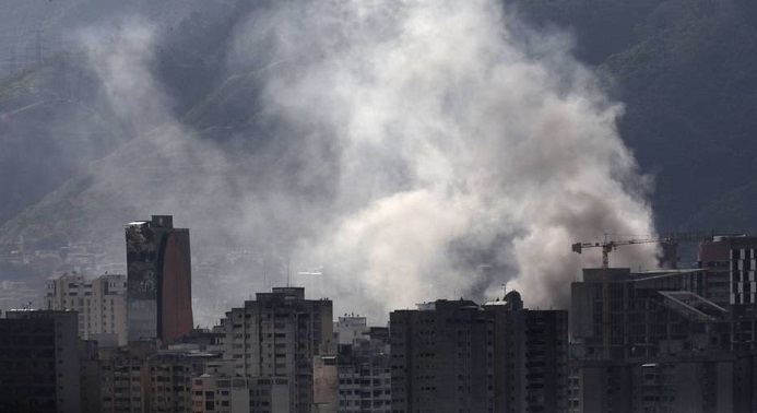 2 31 julio coumnas de humo salen de uno de los centros operativos de CNE -reuters-marco-bello