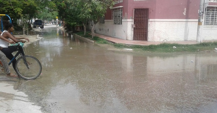 Calles inundadas en Tasajera y Pueblo Viejo