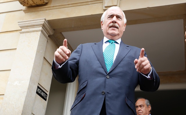 2 24 agosto Andrés Pastrana