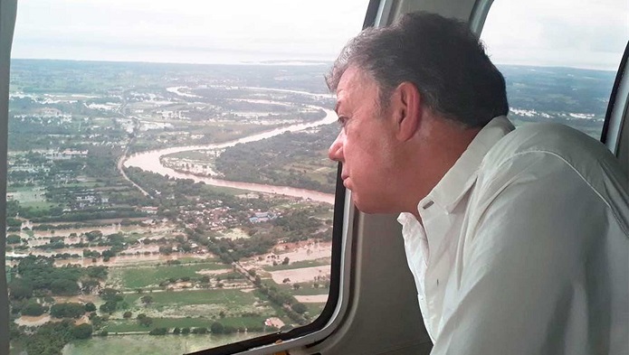 El Presidente Juan Manuel Santos sobrevoló este sábado la zona afectada por las inundaciones en el Bajo Sinú en Córdoba.