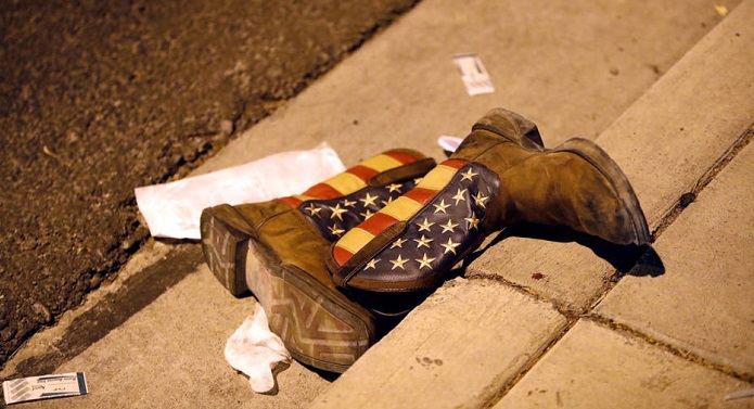 4 2 oct unas-botas-de-cowboy-en-la-escena-del-tiroteo-en-las-vegas-eeuu-reuters