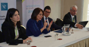 Carolina Soto, Rosario Córdoba y Antonio Celia