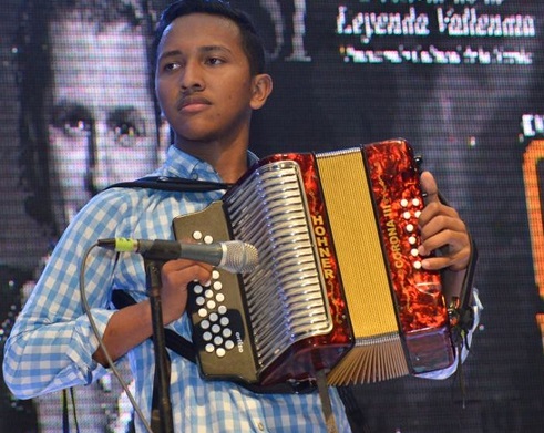 2 Carlos Javier Lúquez, Rey Aficionado