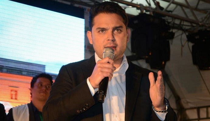 4 efraín torres (sobrino de Camilo Torres Romero)