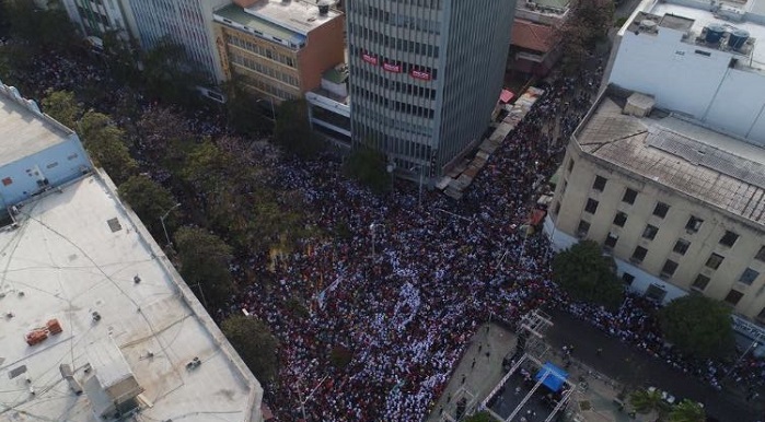 5 El público entraba por todas las bocacalles