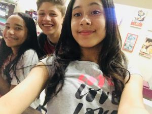 Camila González, Juanse Rodríguez y Alejandra Santiago