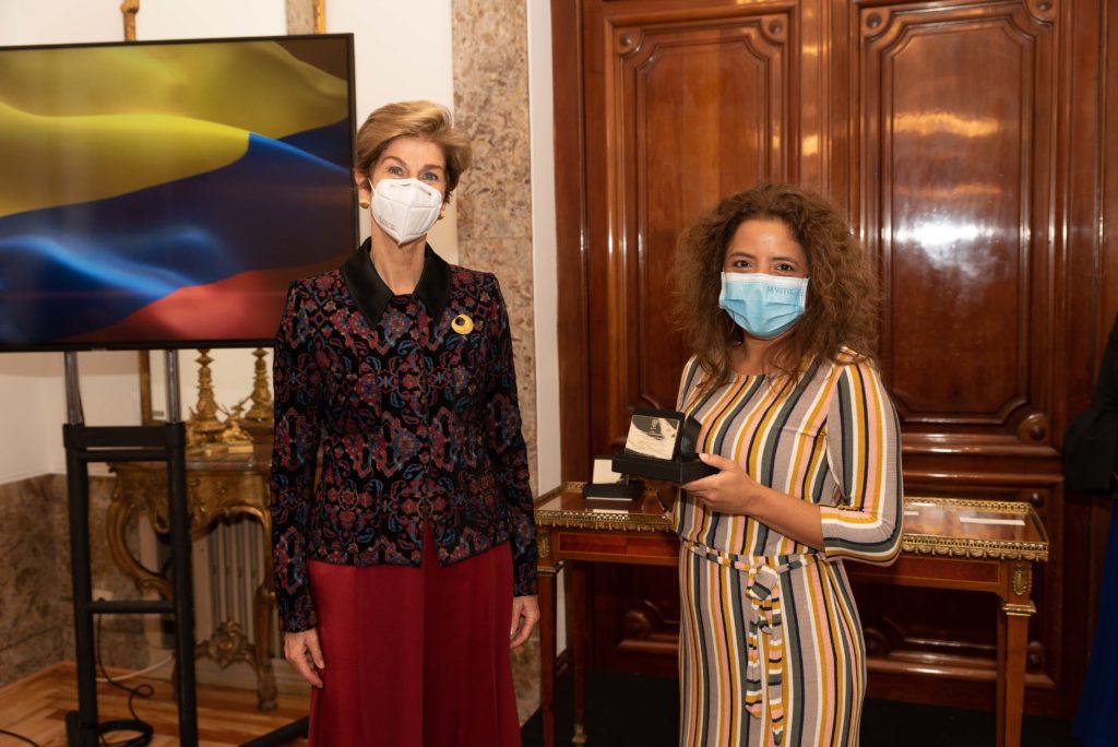 Fotografías del evento tomadas por Charles Olsen y la Embajada de Colombia.