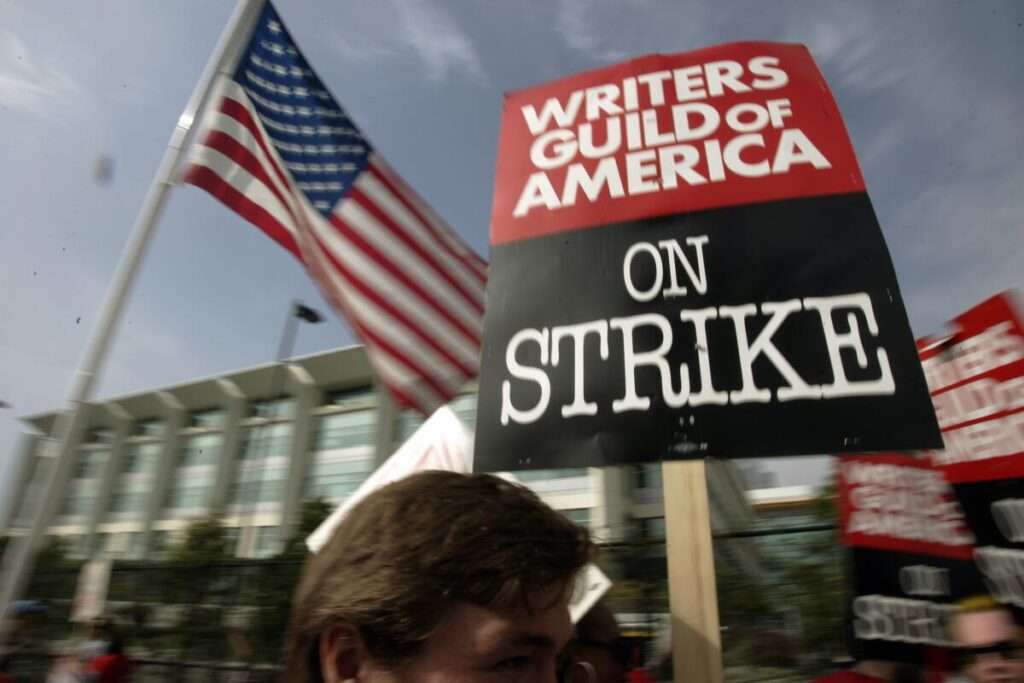 El Sindicato de Guionistas de Hollywood (WGA) y la Alianza de Productores de Cine y Televisión (AMPTP) alcanzaron este domingo un principio de acuerdo, los actores NO